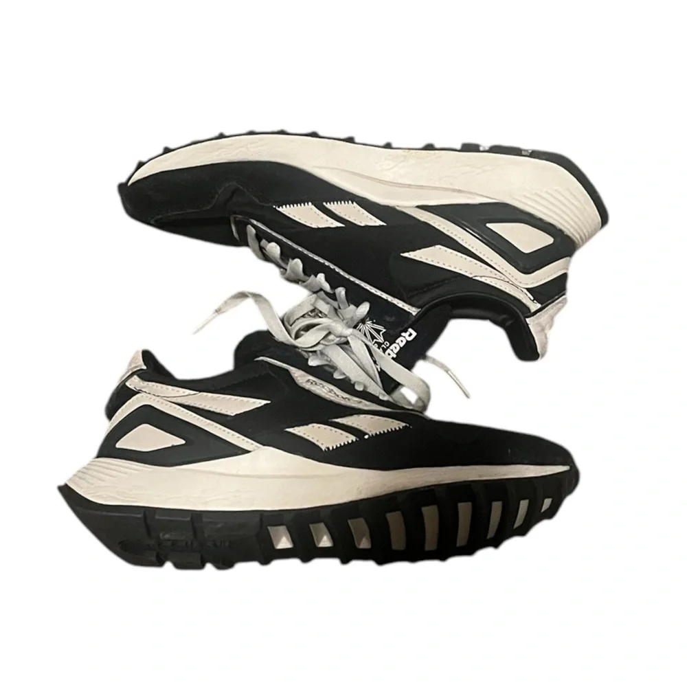 Black Reebok’s - Picture 3 of 3